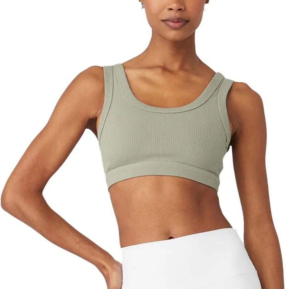Alo yoga wellness bra limestone green size M